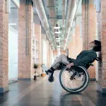 Basculanti elettriche: le carrozzine polifunzionali che garantiscono comfort e sicurezza